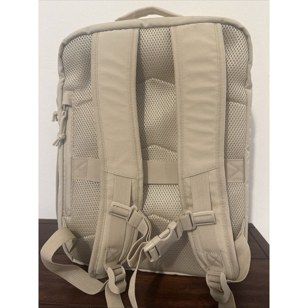 BAGSMART Blast Extended 28L/38L Travel 15" Laptop Backpack Beige - Picture 3 of 5